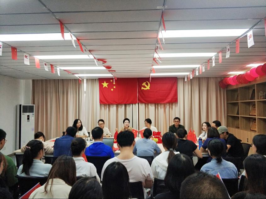 法公司党总支开展“我和我的祖国”主题党日活动照片5.png
